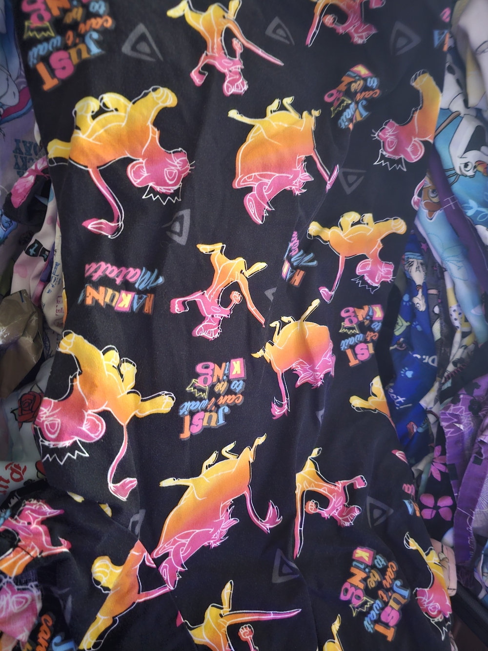 Black Neon Lion King Print Scrub Top Size 2